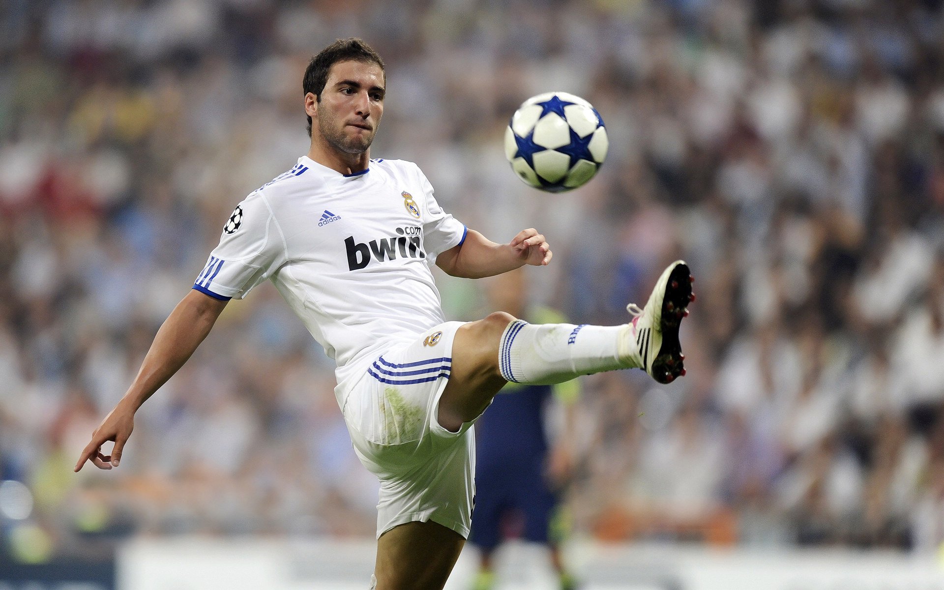 吉鲁怒喷裁判AC米兰爆平背后火药味十足,吉鲁总进球